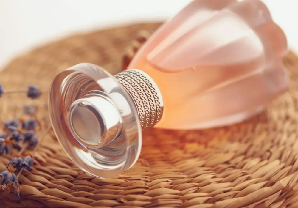 Perfumy które długo się utrzymują damskie – odkryj trwałe zapachy dla siebie