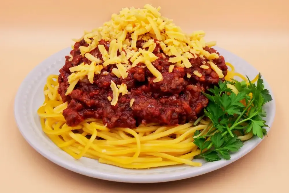 Prosty przepis na spaghetti z mięsa wołowego, który zachwyci wszystkich