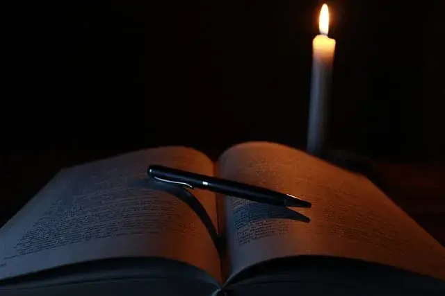 Jak napisać książkę historyczną - unikaj typowych błędów i pułapek