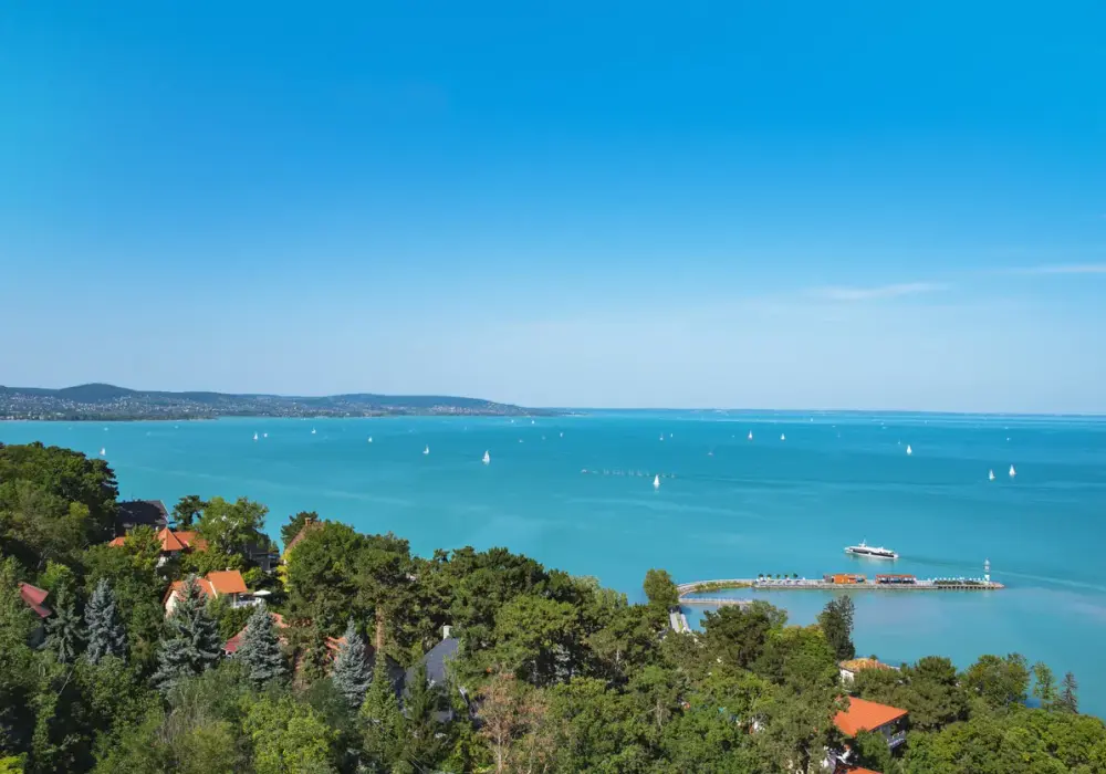 Temperatura wody w Balatonie we wrześniu: kiedy na kąpiel?
