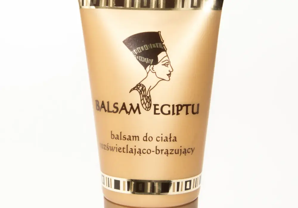 Jakie kosmetyki warto przywieźć z Egiptu? Sprawdź najlepsze lokalne produkty!