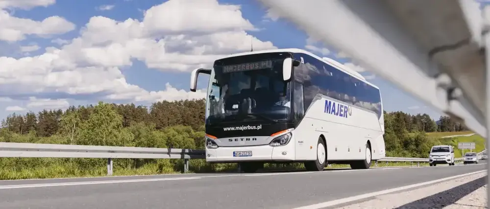 Ile jedzie bus z Krakowa do Zakopanego? Czas i porady dla podróżnych