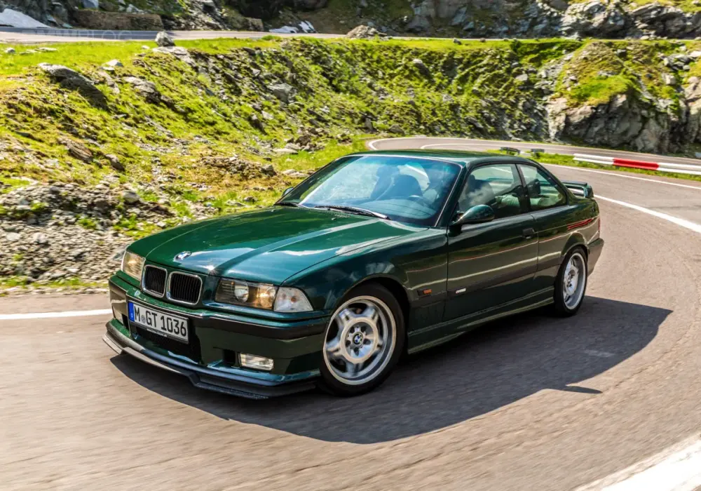 E36 BMW M3 - poznaj jego osiągi, historię i tajemnice modyfikacji