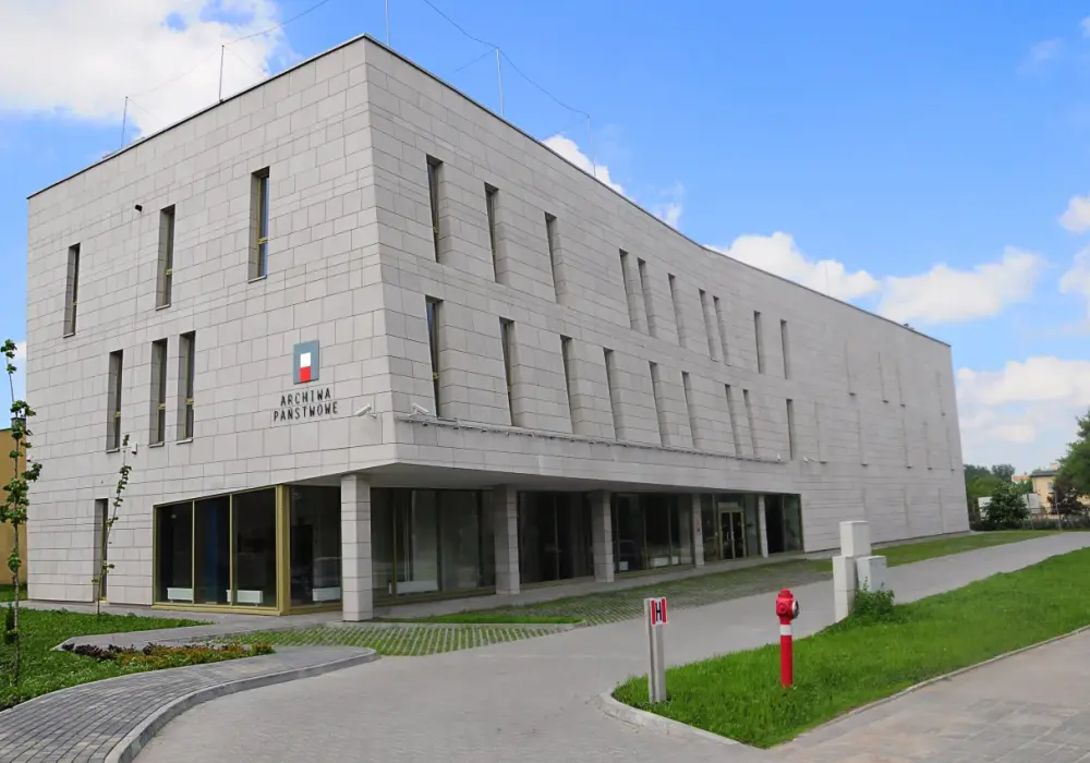 Archiwum państwowe w Radomiu: zbiory, godziny otwarcia i istotne informacje