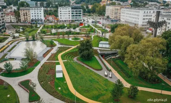 Gdynia gdzie zaparkować? Odkryj darmowe miejsca parkingowe i zasady