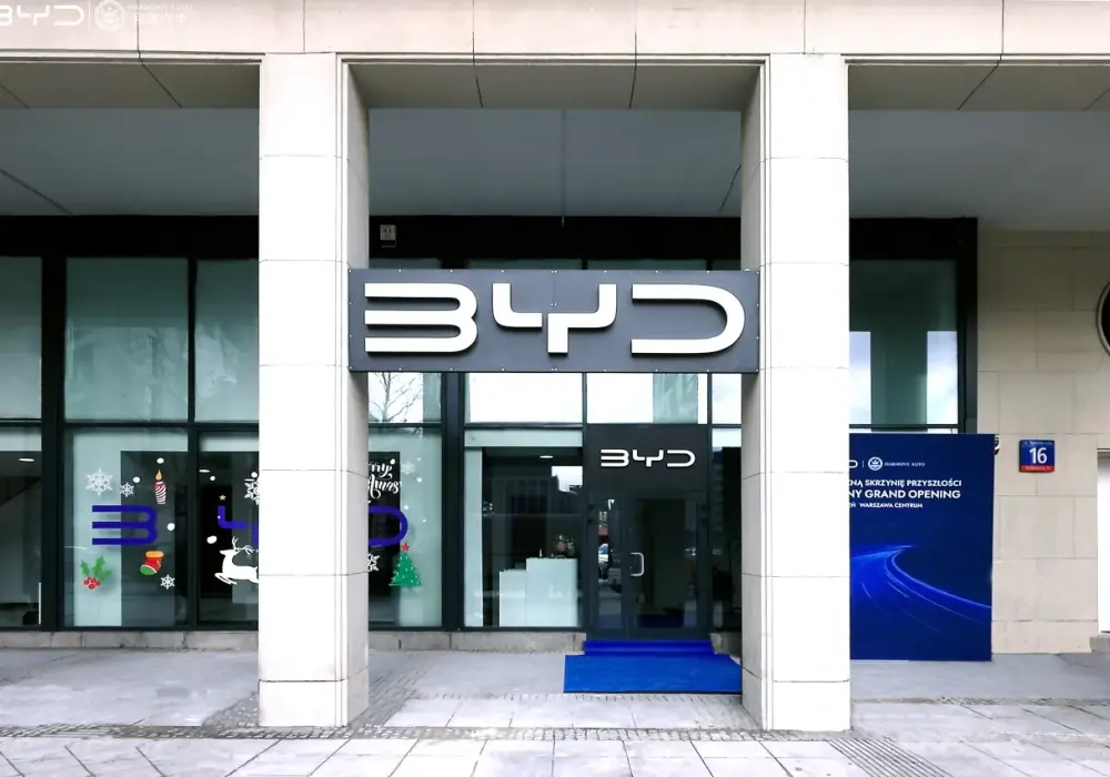 Wielkie otwarcie salonu BYD w Warszawie: Nowa era elektromobilności w Polsce