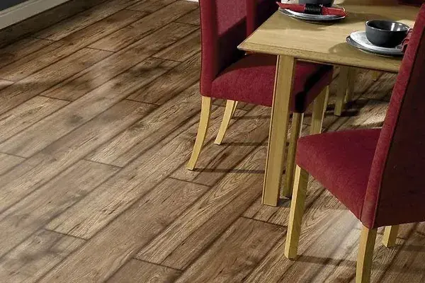 Jak odnowić panele podłogowe – sprawdzone metody i porady na sukces
