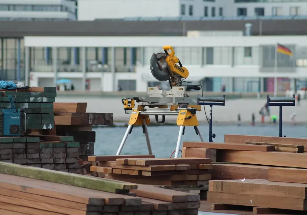 Jak impregnować drewno budowlane krok po kroku?