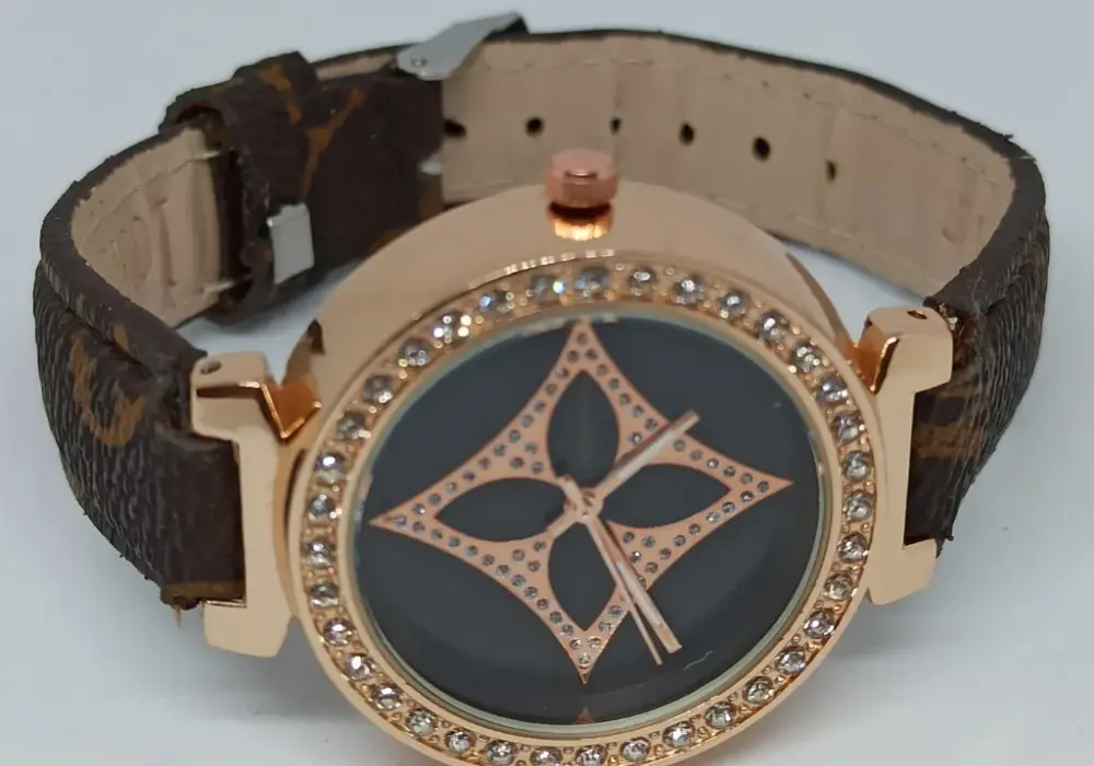Dlaczego damski zegarek Louis Vuitton to inwestycja w styl i elegancję?