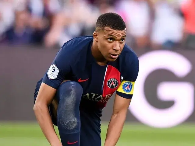 W jakim kraju gra Mbappé? Oto zaskakująca prawda o jego klubie