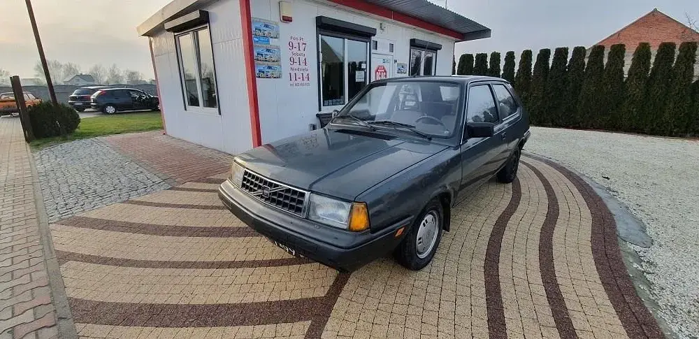 Gdzie kupić części do Volvo 340: kompletny przegląd sklepów w Polsce