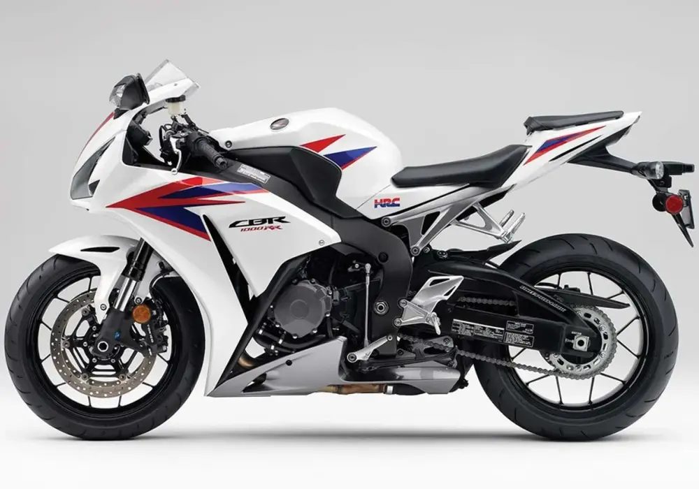 Honda CBR 1000RR ile koni – moc i osiągi różnych modeli