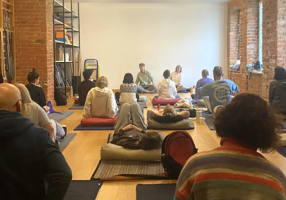 Mindfulness - czym jest i jak działa? Bez ściemy!