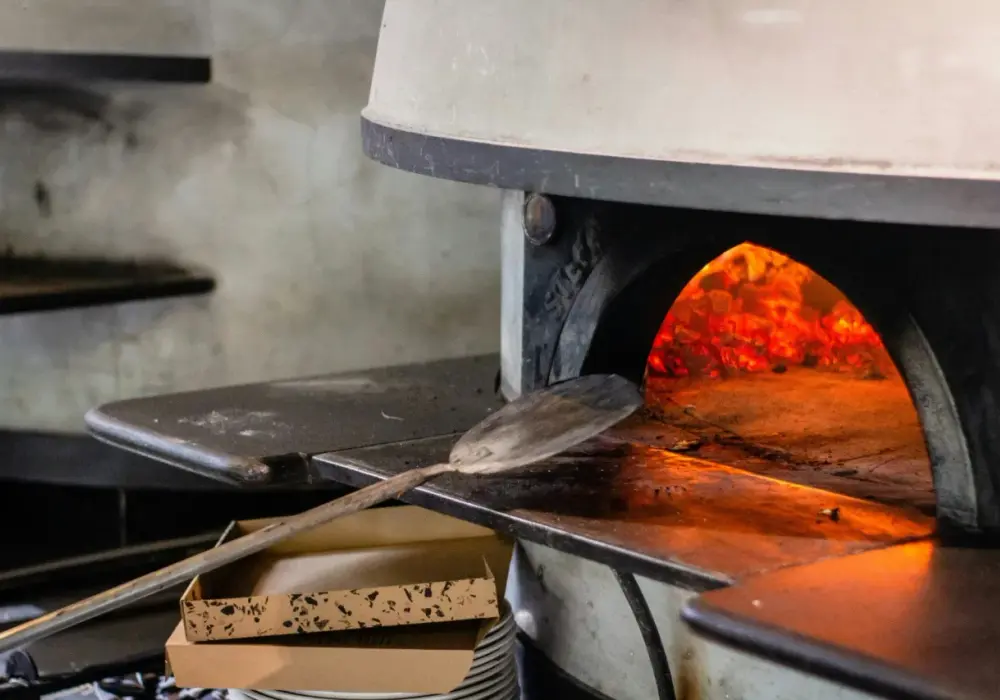 Pizza w piekarniku - Czas i temperatura dla idealnego spodu