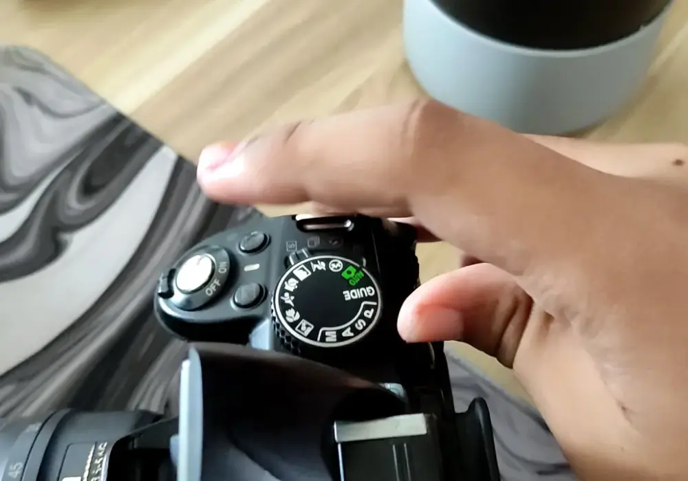 Jak wyłączyć lampę błyskową w aparacie Nikon i uniknąć niechcianych efektów