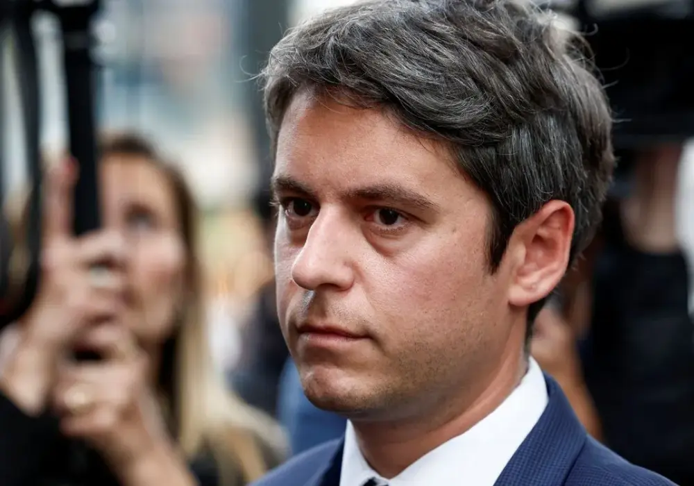 Kto jest prezydentem Francji? Odkryj zaskakujące fakty o Macronie