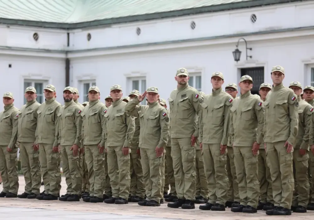 Zarobki w SOP - Ile naprawdę zarabia funkcjonariusz?