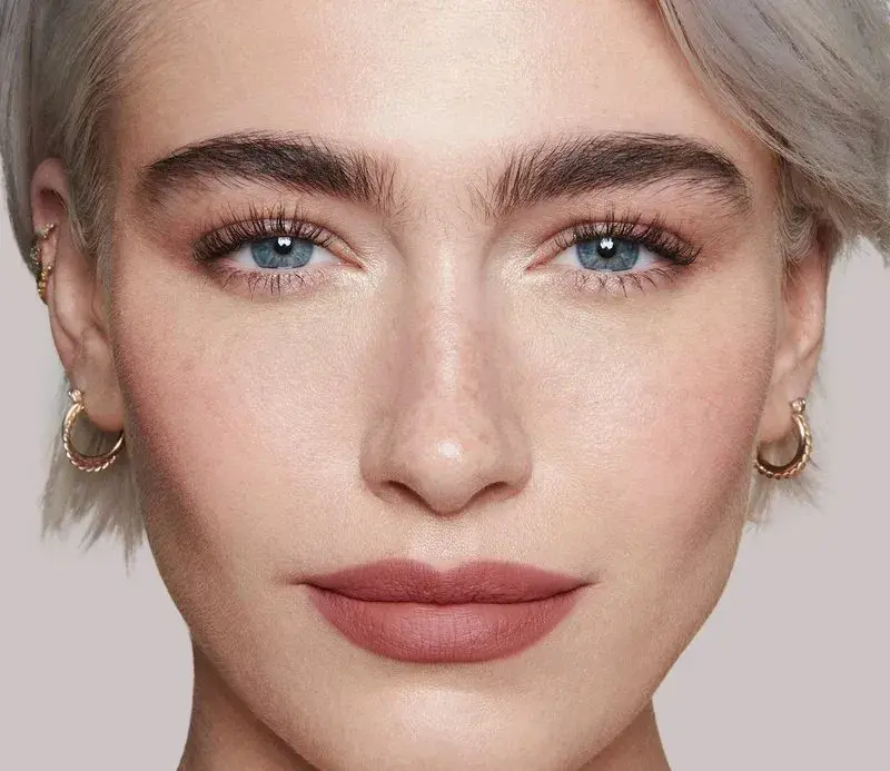 Gdzie kupić szminkę Lisa Eldridge? Sprawdź najlepsze oferty online