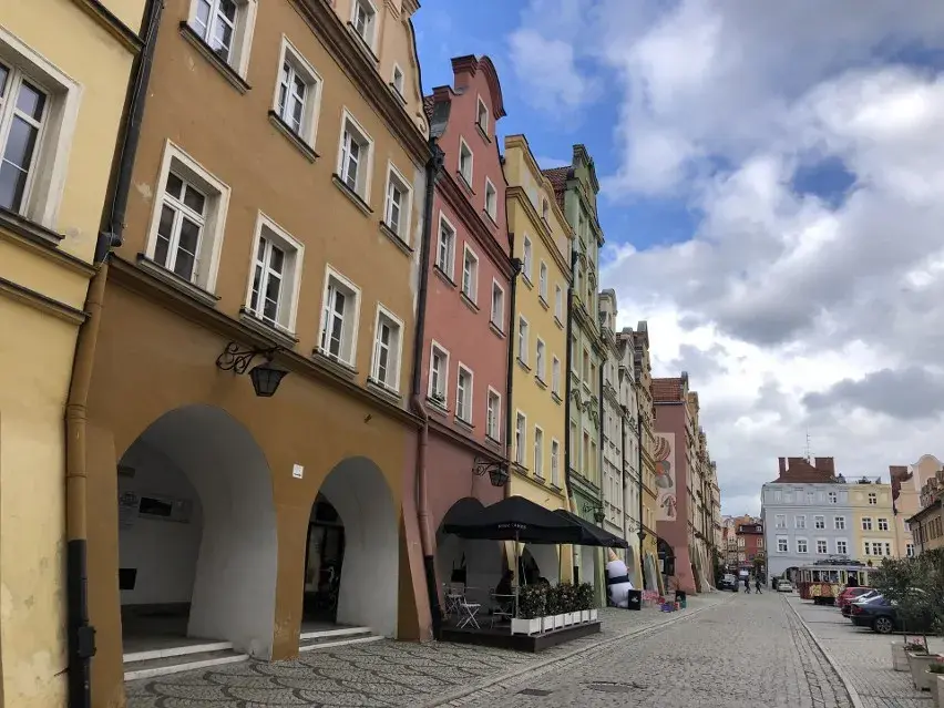 Jelenia Góra ile mieszkańców - zaskakujące dane o populacji miasta
