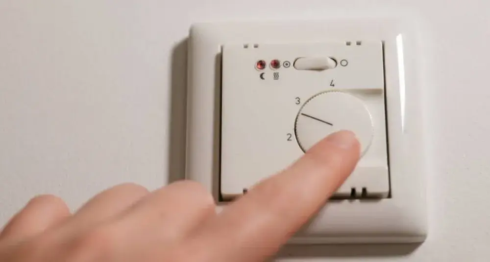 Ogrzewanie podłogowe jaka temperatura - uniknij błędów i oszczędzaj energię
