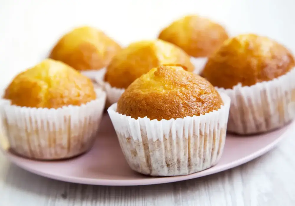 Wilgotne muffinki z pomarańczą i oliwą - prosty przepis i triki
