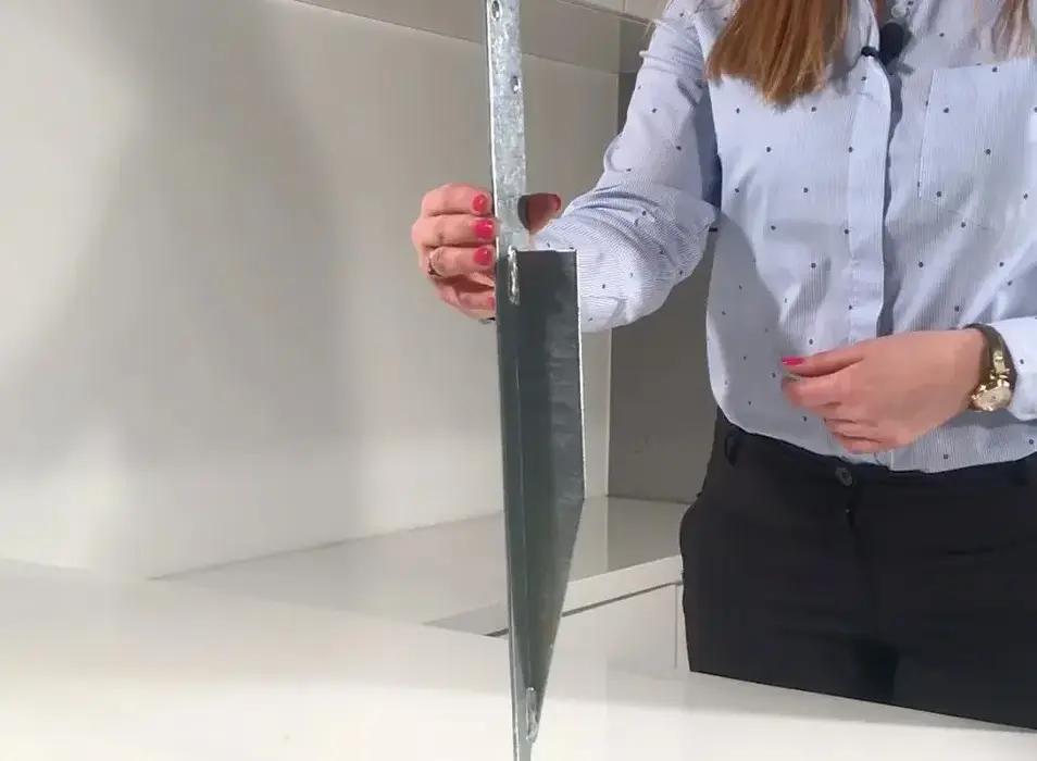 Kotwa stabilizująca uniwersalna 50 cm - jak zapewnić bezpieczeństwo konstrukcji