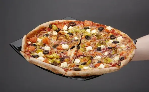 Ile waży pizza 30 cm? Zaskakujące różnice w wagach!