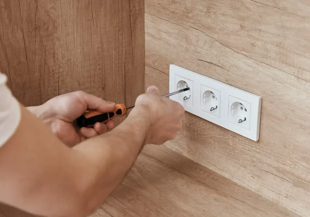 Napięcie skuteczne - Czym jest i dlaczego to nie 230V szczytowo?