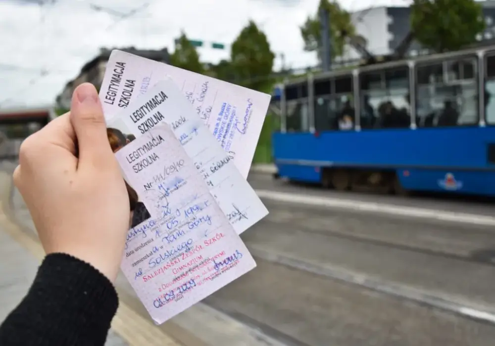 Jak wygląda legitymacja szkolna? Nowy wzór i cechy - poznaj!
