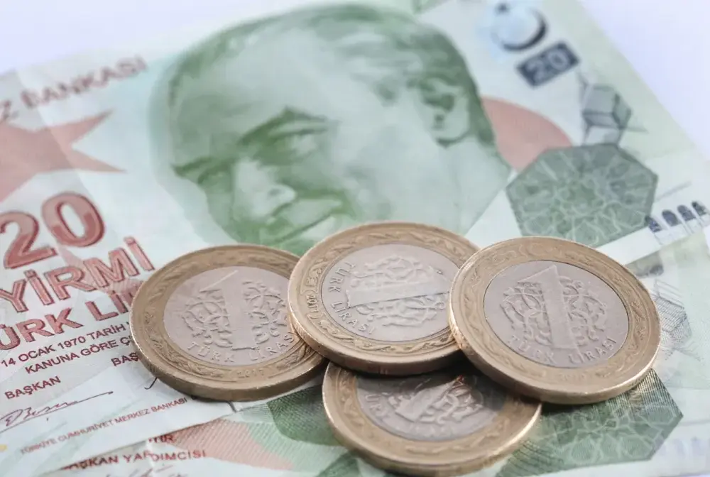 Jaka waluta w Turcji? Ważne informacje dla podróżnych i turystów