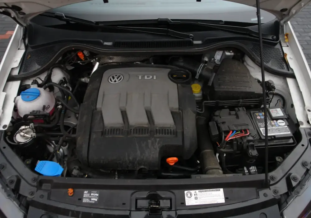 Jak wyjąć alternator Golf 4 1.9 TDI - Poradnik krok po kroku
