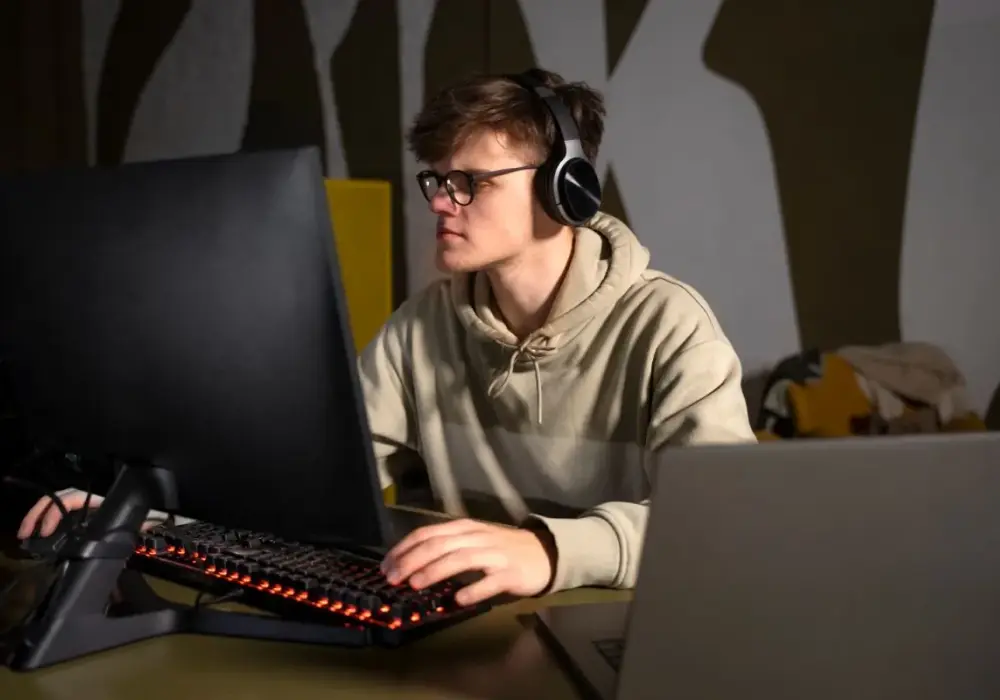 Technik programista - czy to zawód dla Ciebie? Sprawdź!