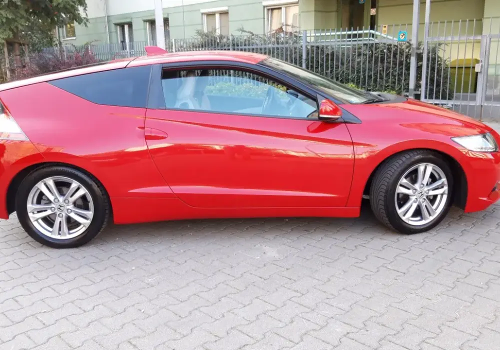Honda CR-Z - Opinie, ceny i usterki. Czy warto kupić tę hybrydę?
