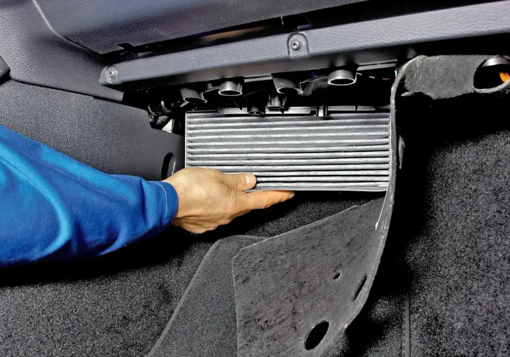 Fiat Panda: Wymiana filtra kabinowego. Czyste powietrze w 15 min!