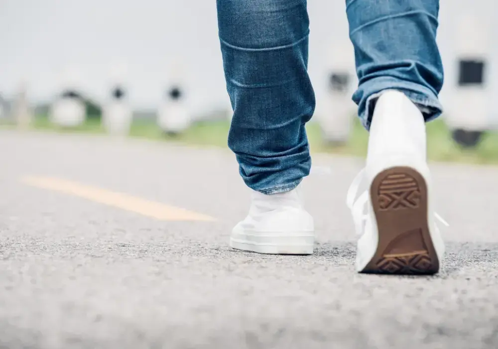 Ile kalorii spala się podczas 10 km marszu? Oto zaskakujące fakty