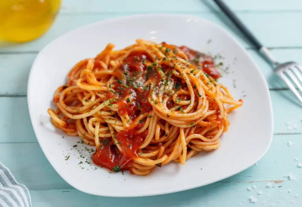 Gruby makaron spaghetti: poznaj sekrety i najlepsze przepisy