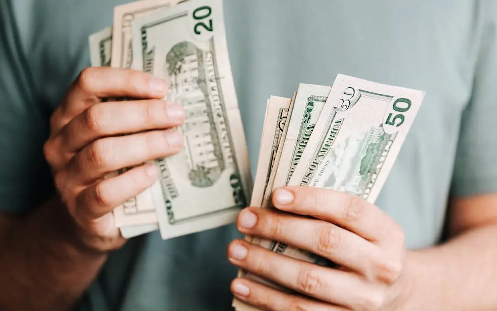 Zabezpiecz się przed ryzykiem w forex. Jak ograniczyć straty?