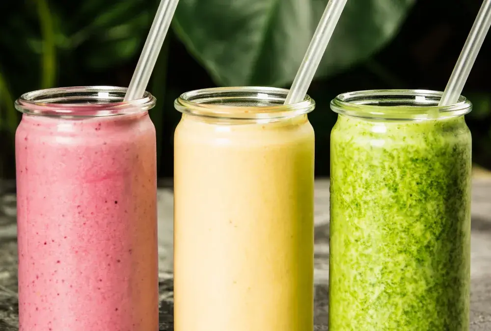 Orzeźwiające drinki z miętą – przepisy na idealne koktajle latem