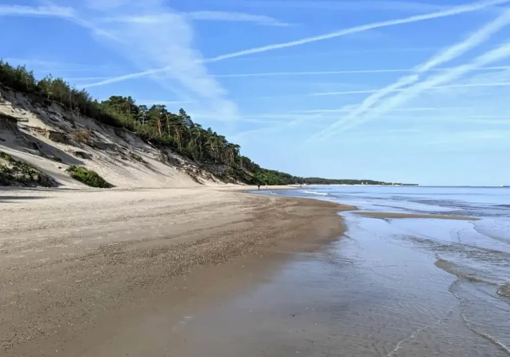 Nadmorskie Orzechowo pod Ustką - plaża, klif i wieża widokowa