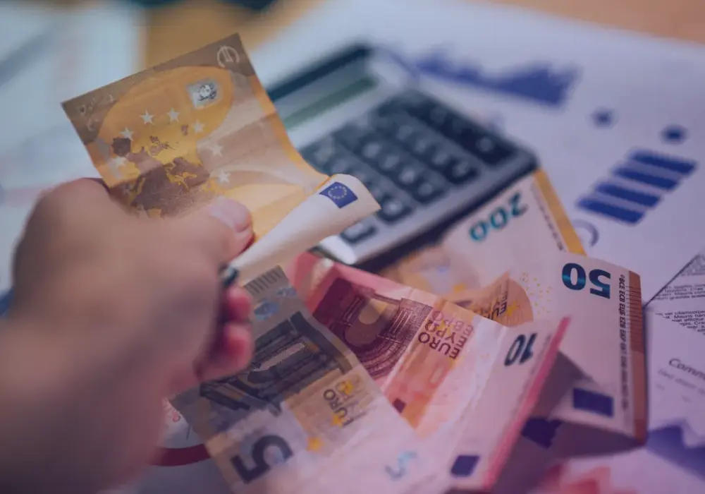 Jaka waluta we Francji? Euro (€) i praktyczne wskazówki dla turystów