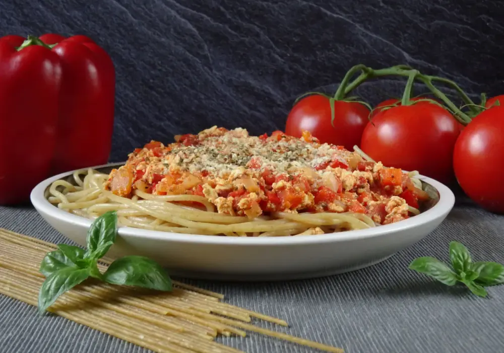 Pyszne spaghetti z tofu wędzonym – łatwy przepis na wegańskie danie