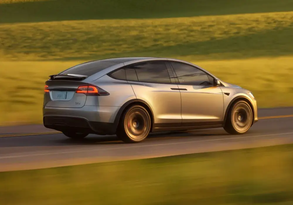 Tesla Model X - Czy ten luksusowy SUV ma sens w Polsce?