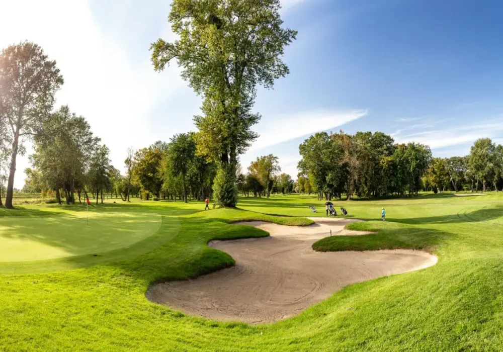 First Warsaw Golf: Przewodnik po legendzie polskiego golfa