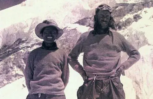 Kto odkrył Mount Everest? Tajemnice pierwszego wejścia na szczyt