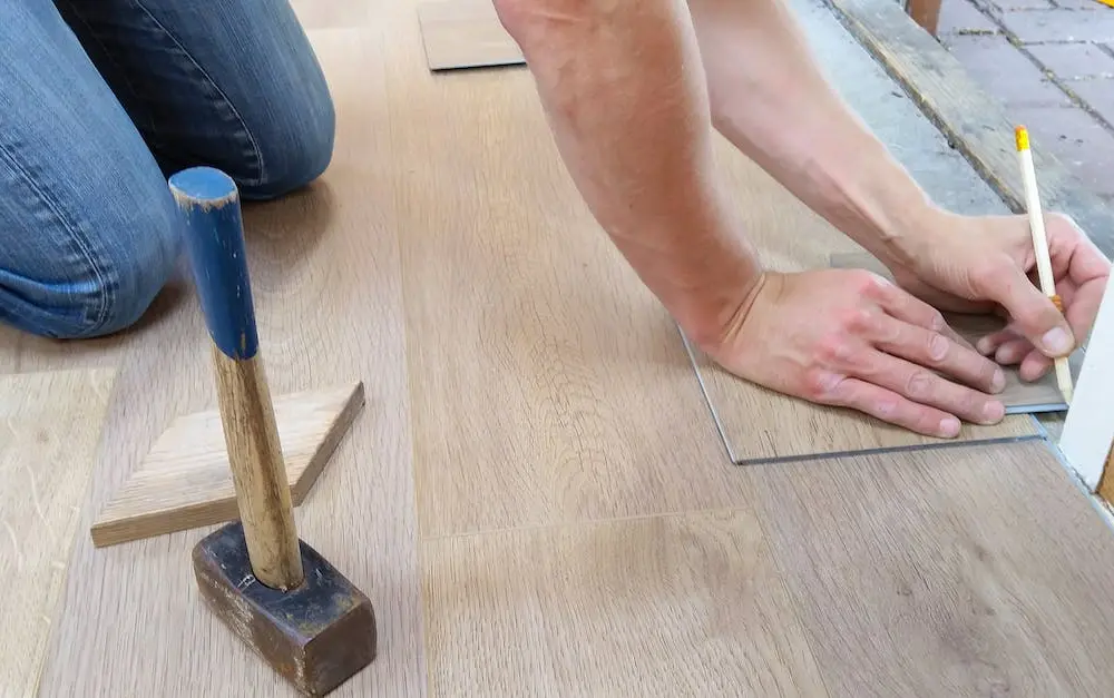 Parkiet dębowy - Ile kosztuje metr kwadratowy w 2023 roku?