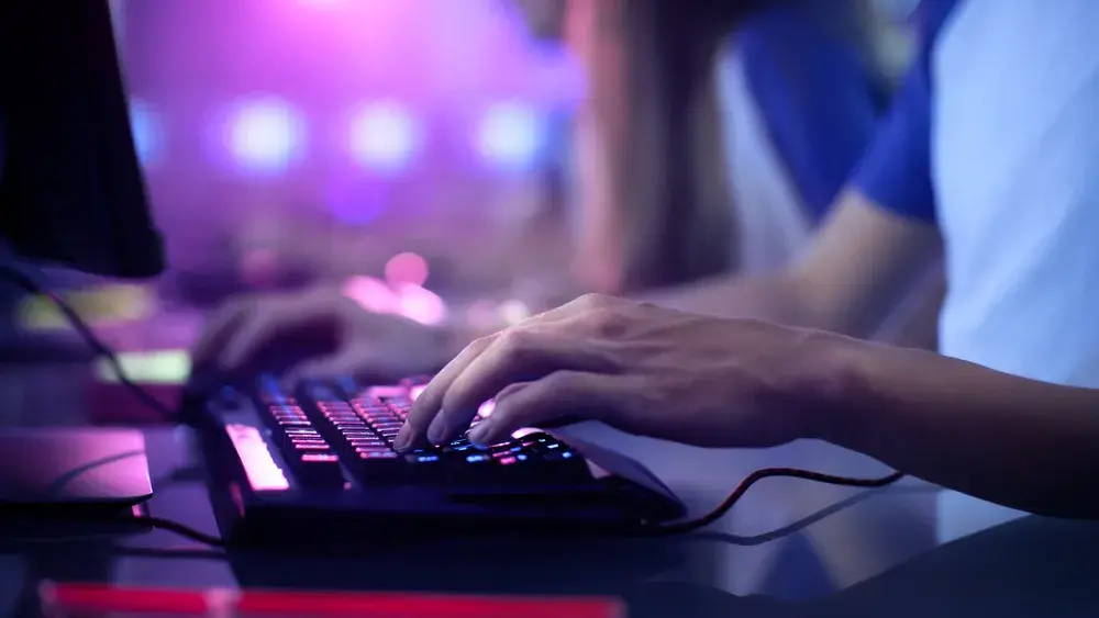 Czym jest e-sport? Definicja i rodzaje rozgrywek dla graczy