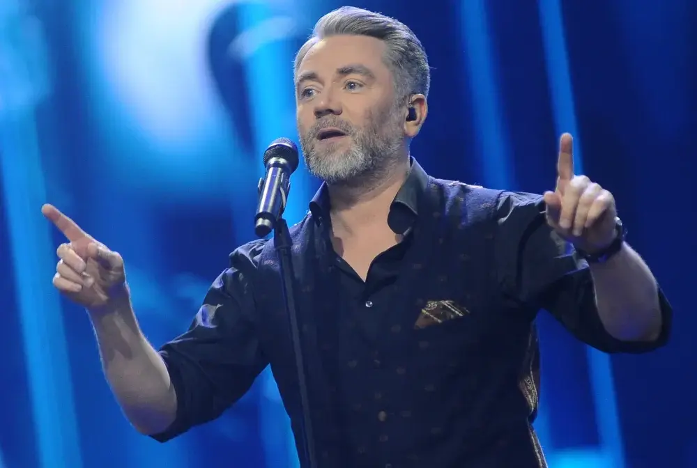 Kuba Badach - Kim jest i dlaczego jego muzyka wciąga?
