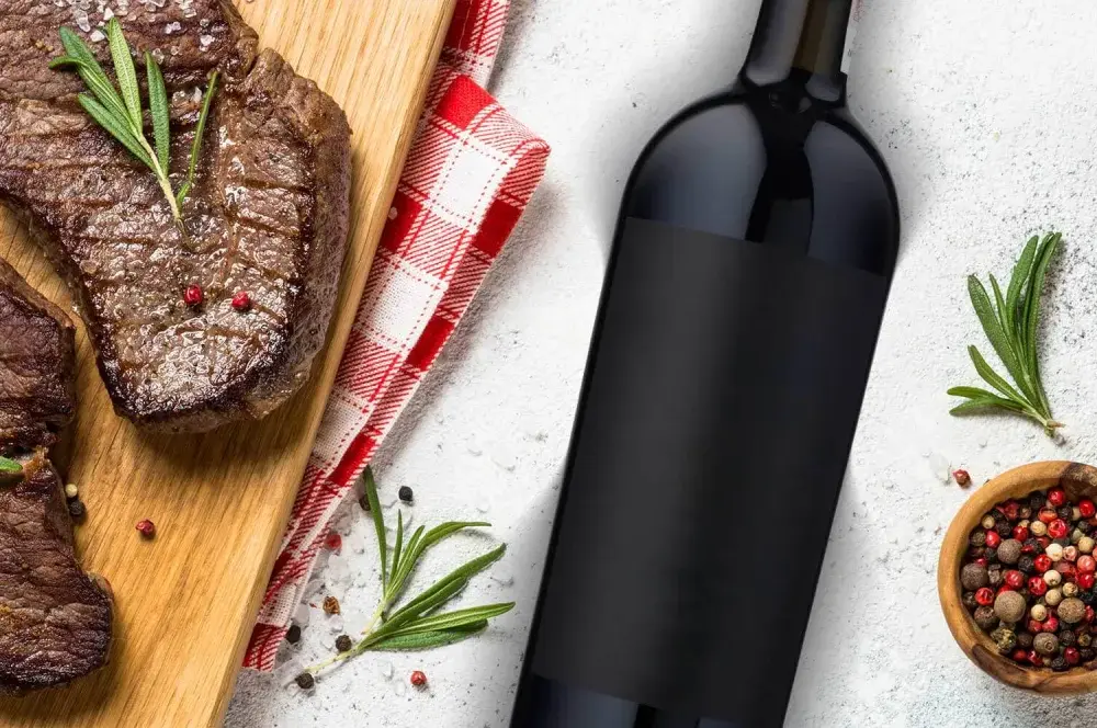 Jak dobrać wino do steka? Kluczowe zasady i praktyczne porady