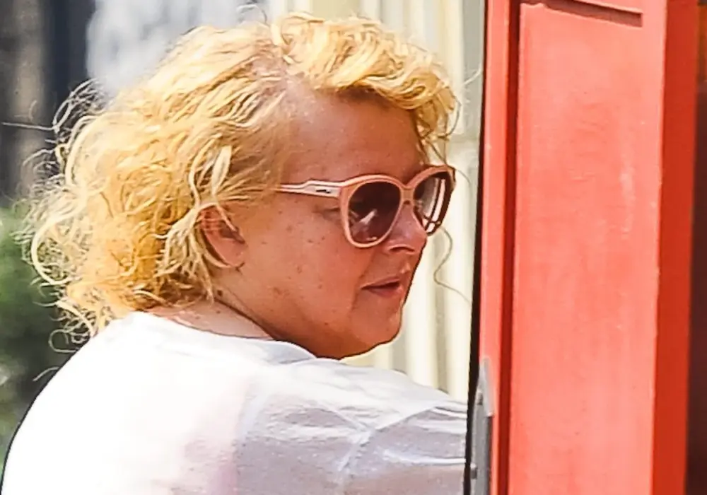 Magda Gessler bez doczepów: Zobacz jej naturalne włosy!