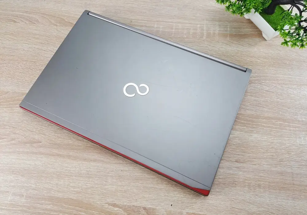 Laptopy Fujitsu - Czy laptop Fujitsu to dobry wybór na rynku komputerów?